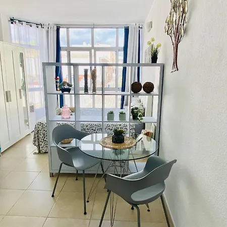 Golden Wave Apartament *